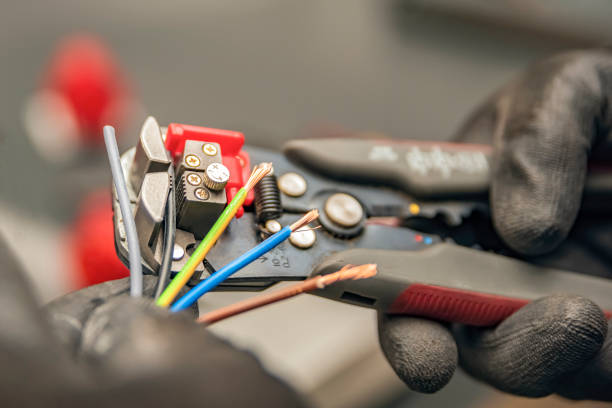 Best Electrician Near Me  in South Roxana, IL